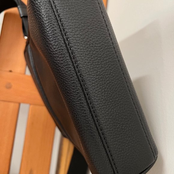 Le Tanneur luxury pebbled leather bag - Picture 8 of 8